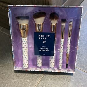 Roller Rabbit Makeup Brush Set New in Box